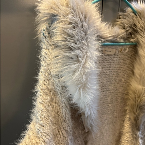 Anthropologie Sleeping On Snow Venla Fluffy Faux Fur Cardigan. Sz sm - Picture 5 of 8